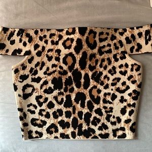 Leopard print off the shoulder cropped sweater size small